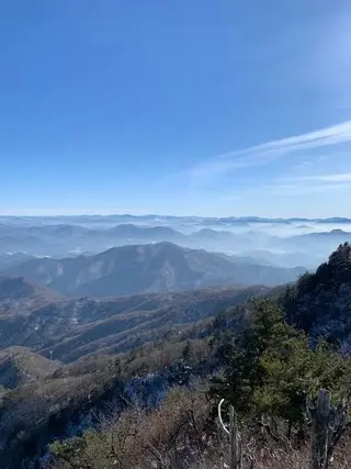 겨울 산행 준비물 체크리스트: 옷·아이젠·보온·안전 장비 총정리